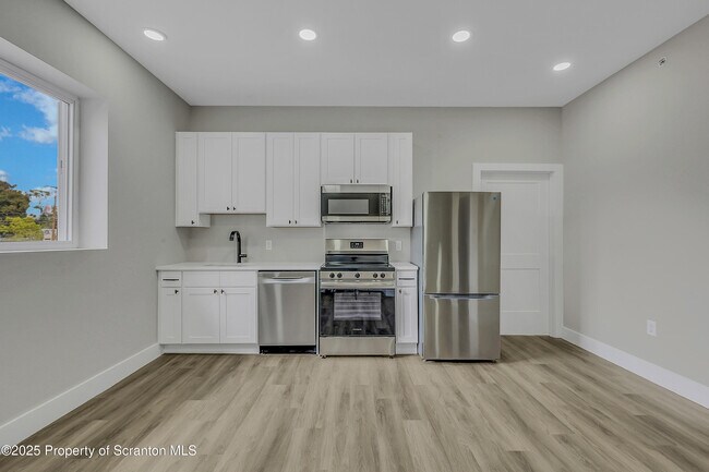 Foto del edificio - 215 Hickory St