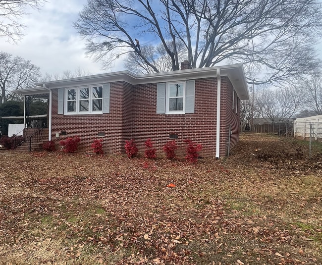 Photo - 310 Hammett Bridge Rd House