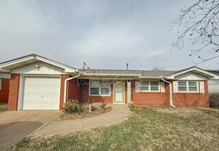 Building Photo - 5424 6th St