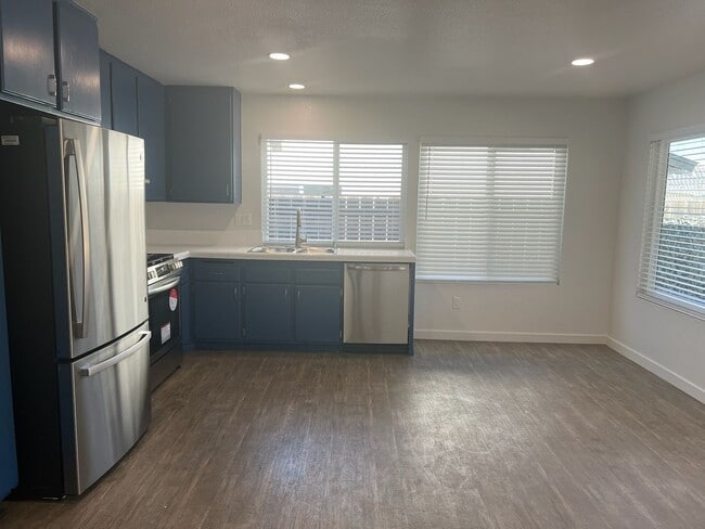 Foto del edificio - Newly renovated Beauty!