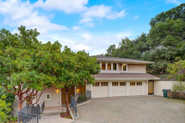 Foto del edificio - 140 Emerald Estates Ct