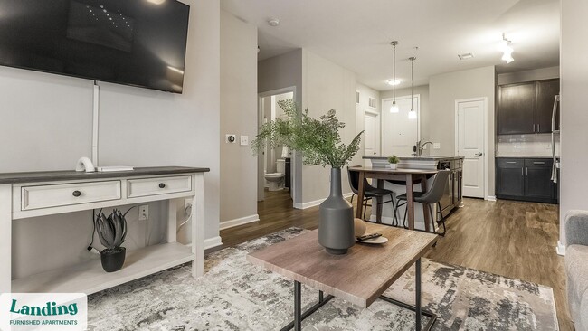 Building Photo - 915 Brentmoor Dr