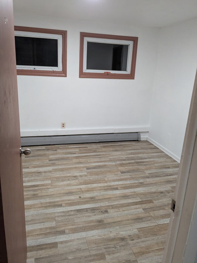 Building Photo - 378 N Legion Dr