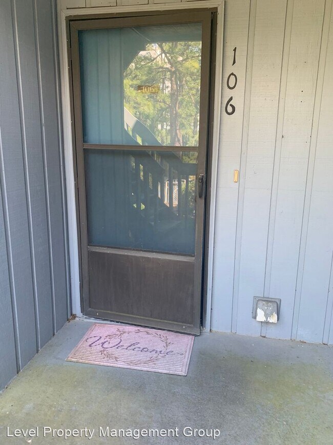 Foto del edificio - 1 br, 1 bath House - 106 Golf Terrace