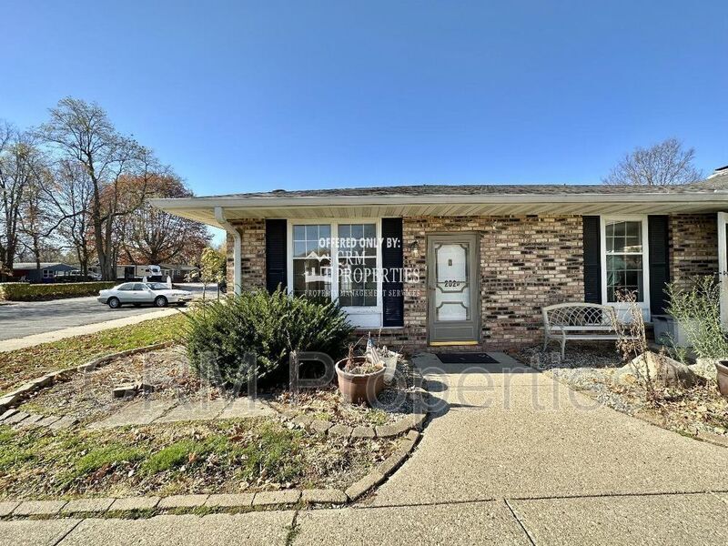 Primary Photo - 202 Mill St