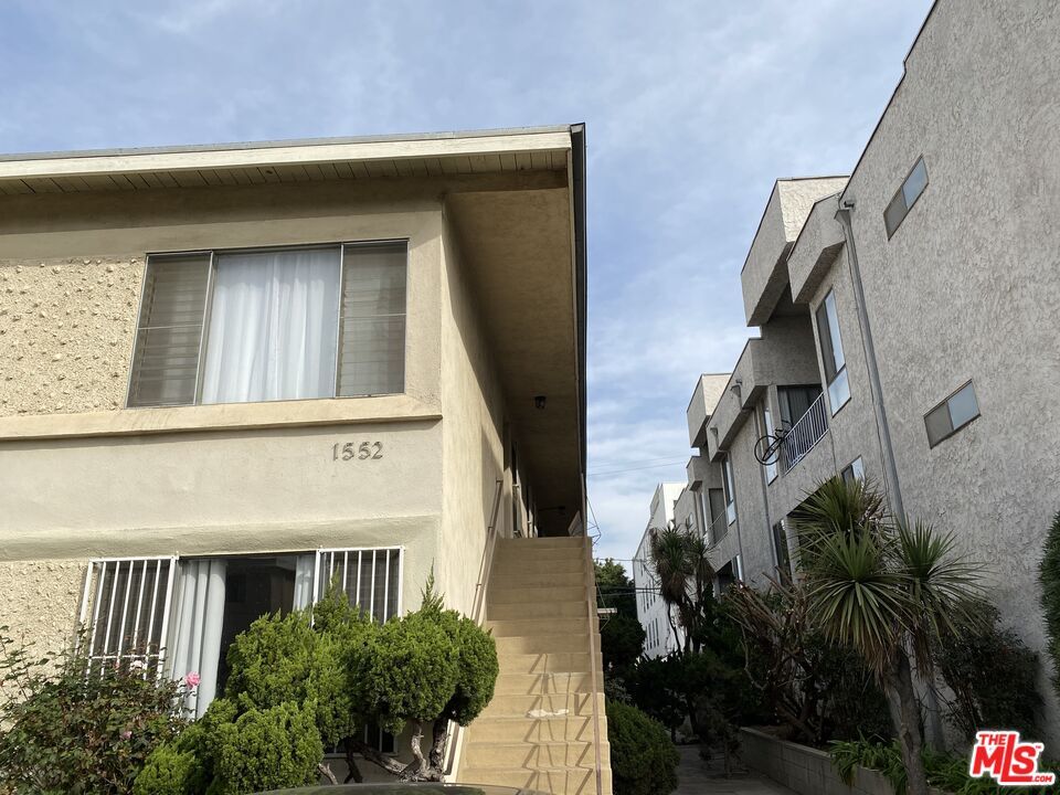 Foto principal - 1552 Brockton Ave