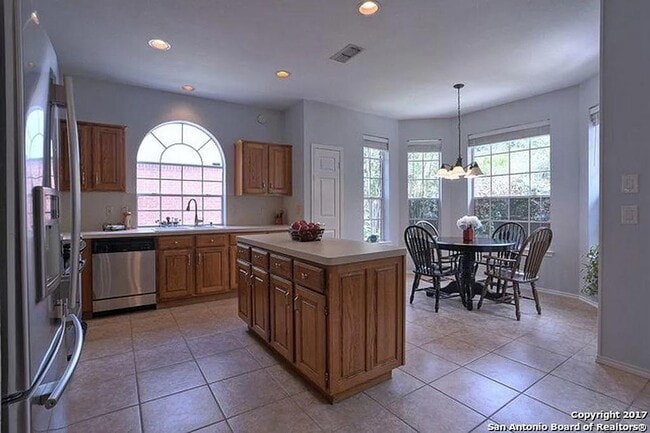 Building Photo - 13806 Morningbluff Dr
