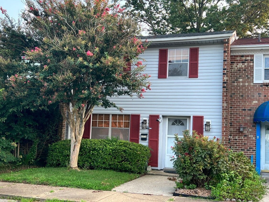 Primary Photo - Three-bedroom, two-and-a-half bathrooms in...