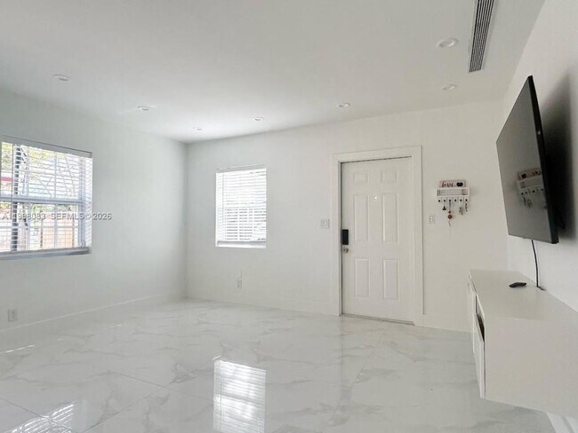Photo - 16082 NE 9th Ct House