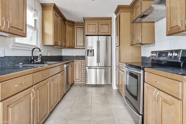 Building Photo - 5 br, 2.5 bath House - 53 Sassafras Trail