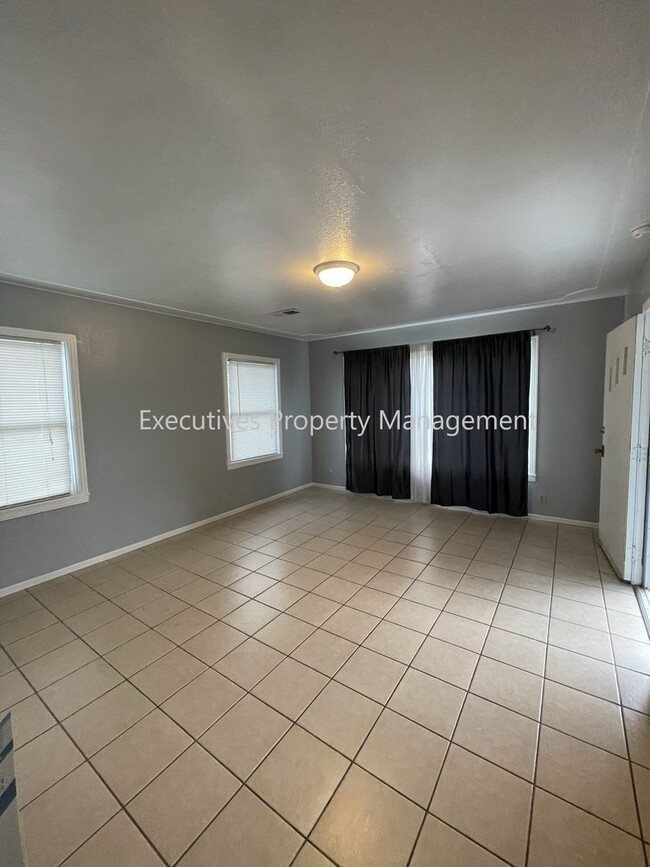 Building Photo - Home for rent in Atwater || 889 Grove Ave ...