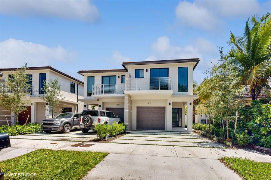 Foto principal - 422 SW 9th St