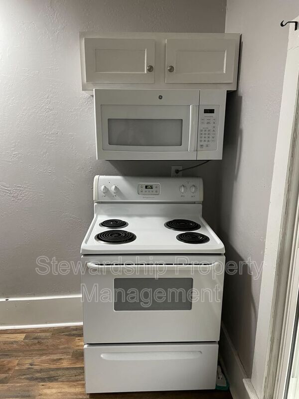 Building Photo - 508 Tremont Ave SW