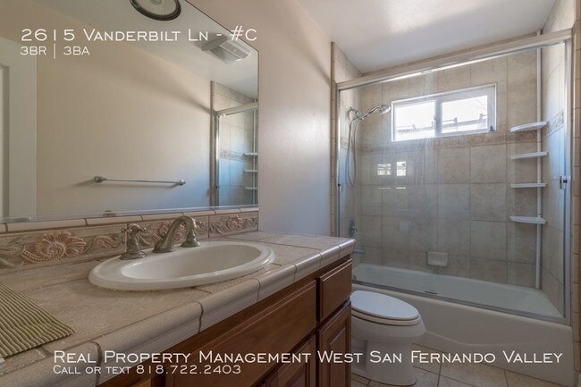 Foto del edificio - 2615 Vanderbilt Ln