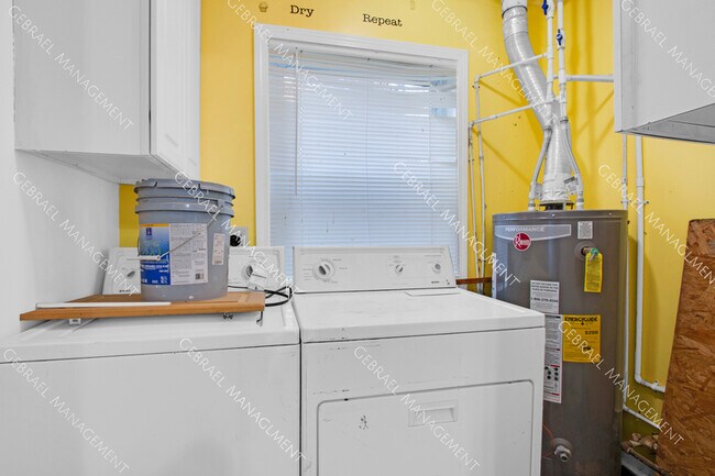 Foto del edificio - 2744 Sloan St