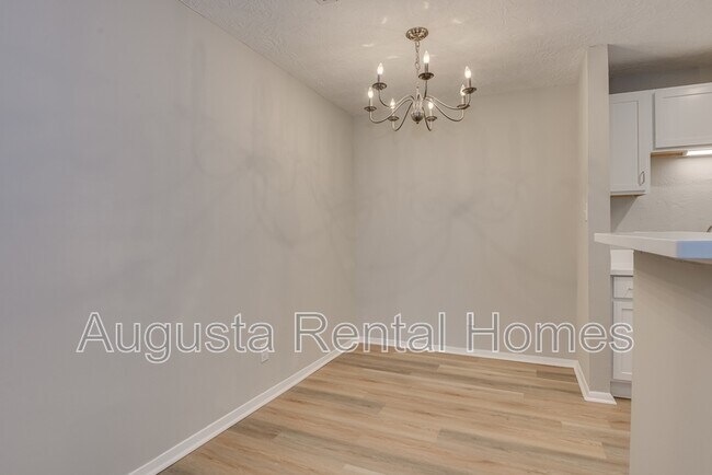 Foto del edificio - 2515 Ctr W Pkwy