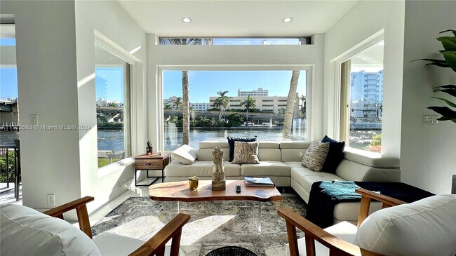 Foto del edificio - 703 Harrison St