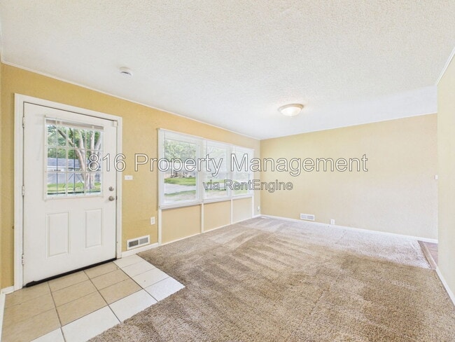 Foto del edificio - 7702 E 112th Terrace