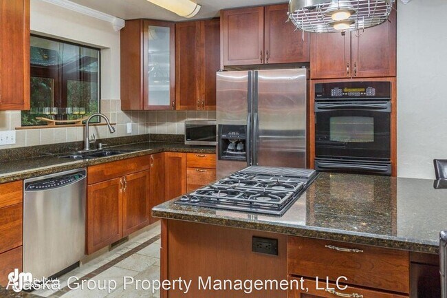 Foto del edificio - 1008 Timberline Dr