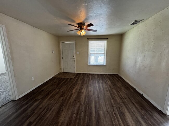Building Photo - 3107 Avenue U