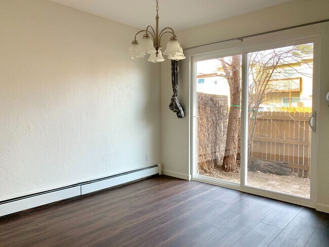 Building Photo - REMODELED TOWNHOUSE with 3 Levels of Livin...