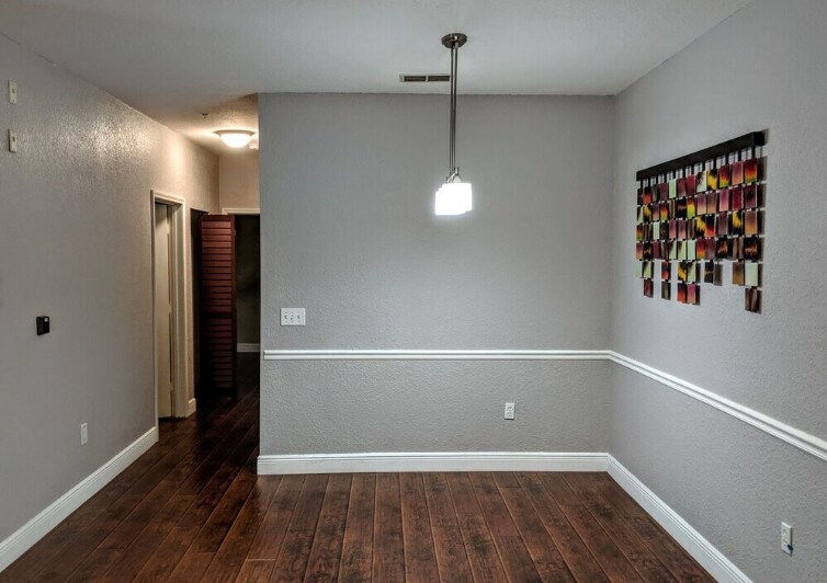 Foto del edificio - 16349 Enclave Village Dr