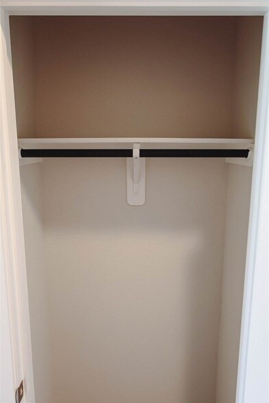 Building Photo - 8598 Blueberry Ash St