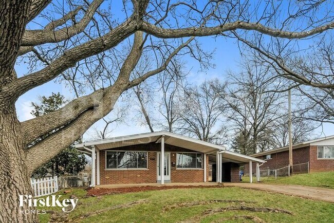 Building Photo - 915 Barat Ln