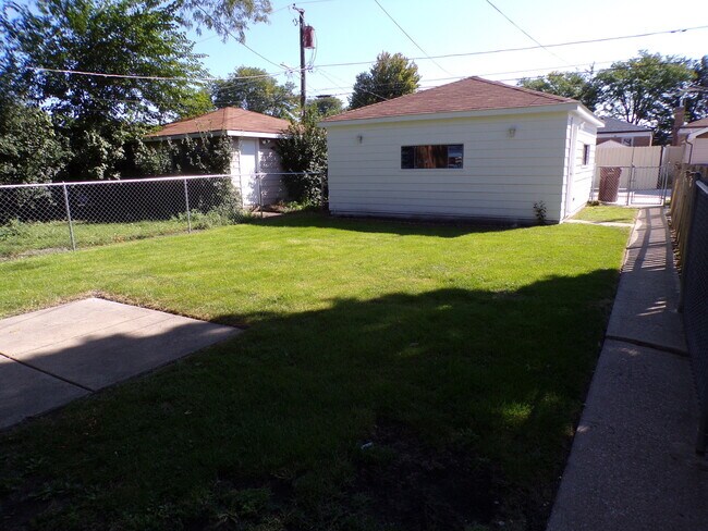 Foto del edificio - 2327 Northgate Ave