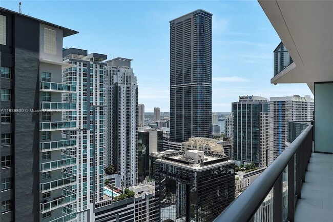 Building Photo - 1300 S Miami Ave