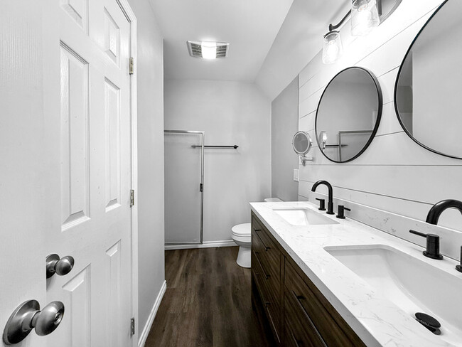 Foto del edificio - 8406 N 117th E Ave