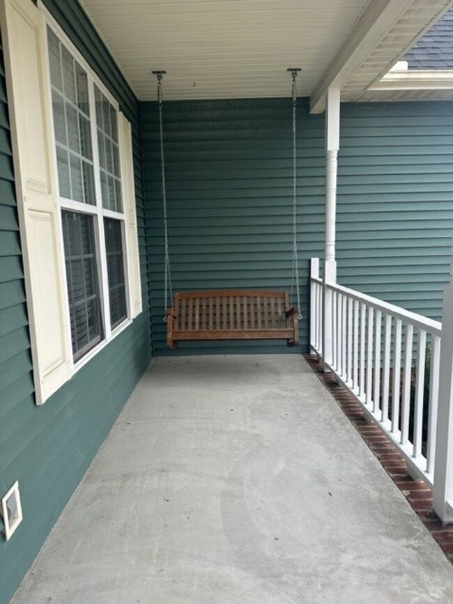 Building Photo - 3 Bed/ 3 Bath & Finished Bonus Room In CBA...