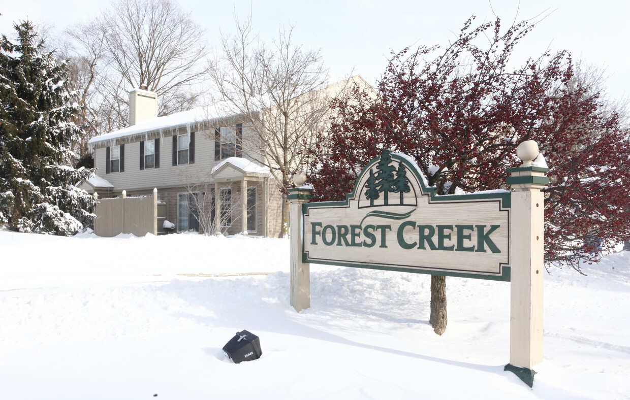 Building Photo - Forest Creek
