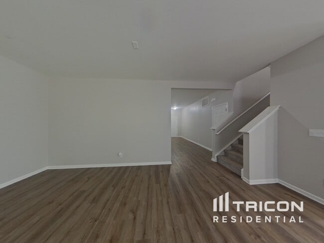 Building Photo - 11035 Elven Dr
