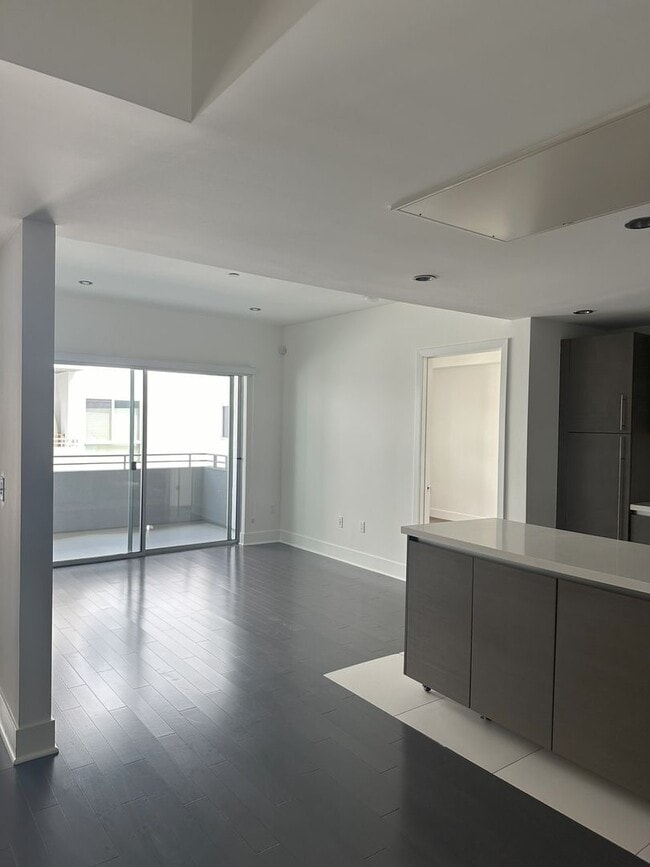 Building Photo - 1730 Sawtelle Blvd