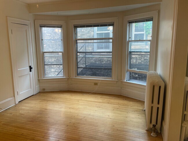 Foto del edificio - 1228 E Brady St