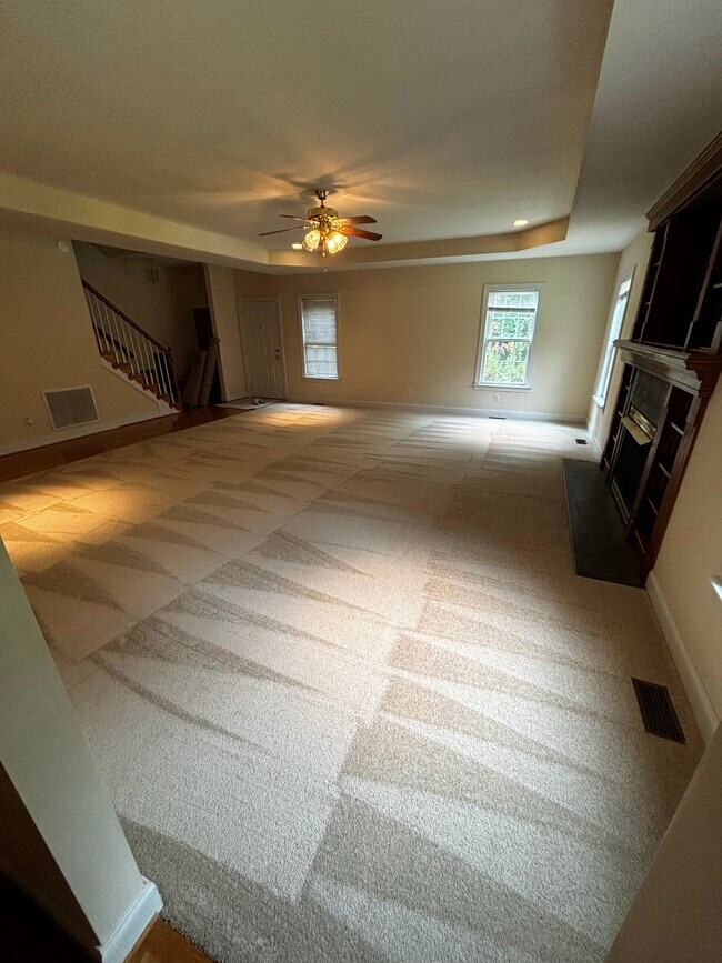 Foto del edificio - 14116 Spruce Ave