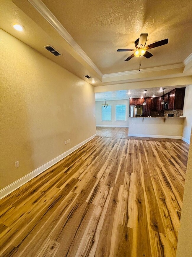 Building Photo - 505 Almond Tree Ln