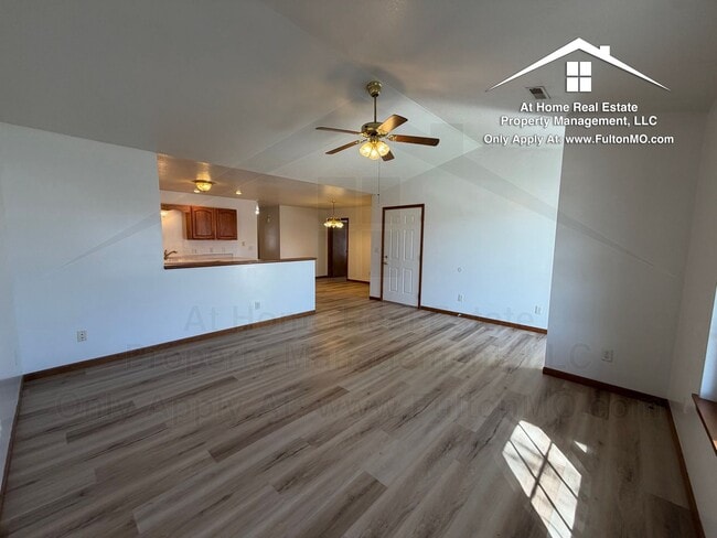 Building Photo - 1117-1119 Ashton Circle East