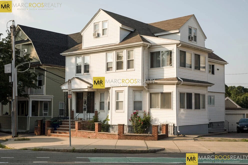 258 Main St, Medford, MA 02155 Condo for Rent in Medford, MA