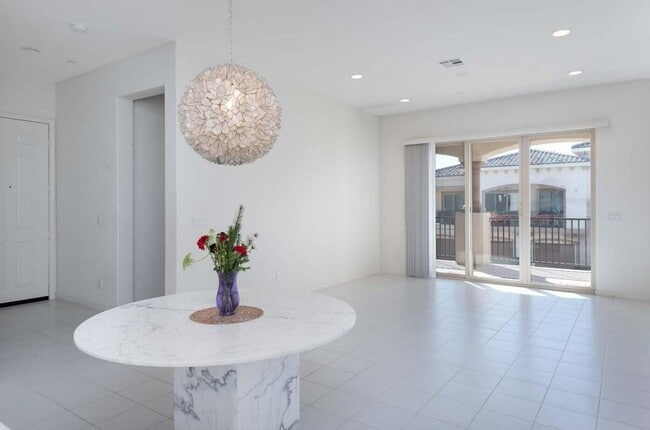 Building Photo - 2609 Via Calderia