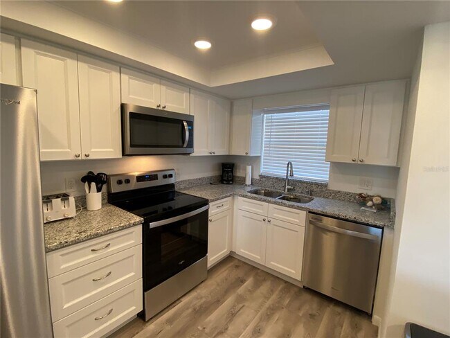 Building Photo - 5575 Gulf Blvd