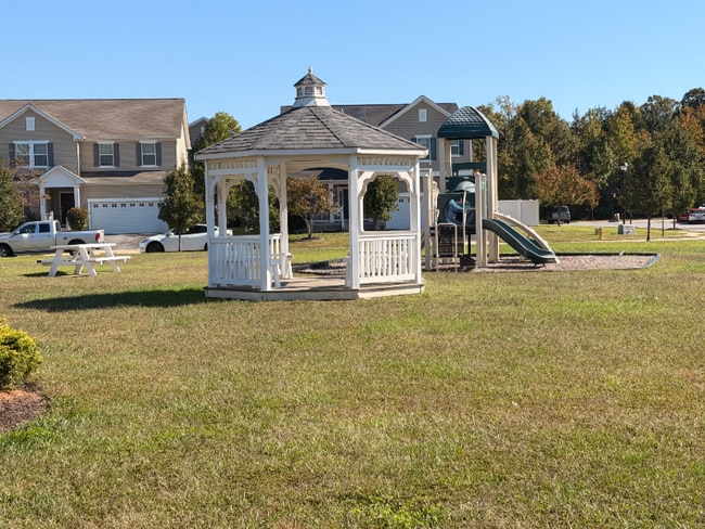 Building Photo - 2223 Kay Hl Dr
