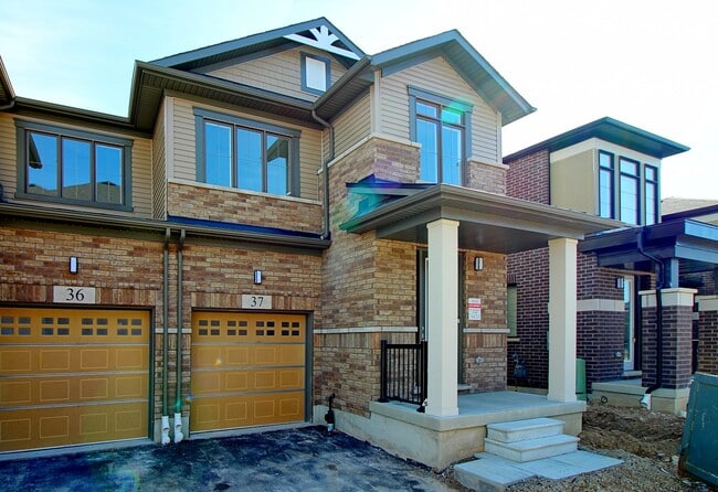 Garage - 400 Newman Dr