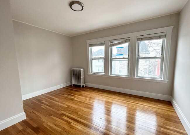 Foto del edificio - 120 Hillside St