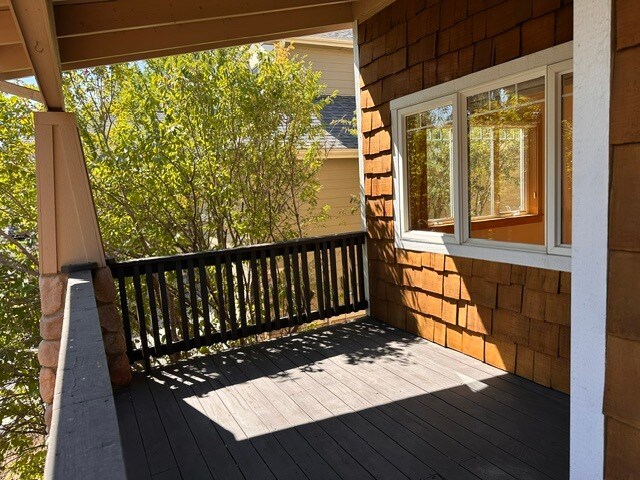 Building Photo - 2851 Des Moines Dr