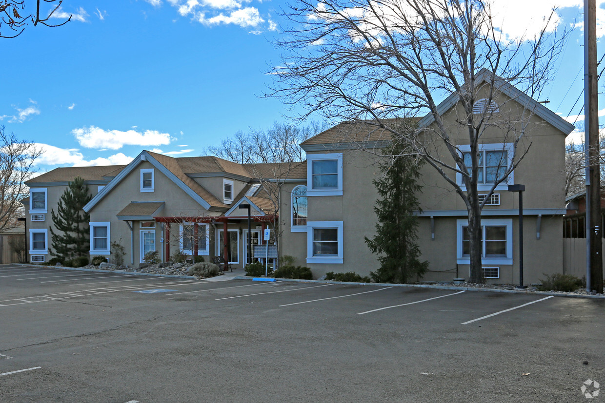 Building Photo - Mountain View Apartments