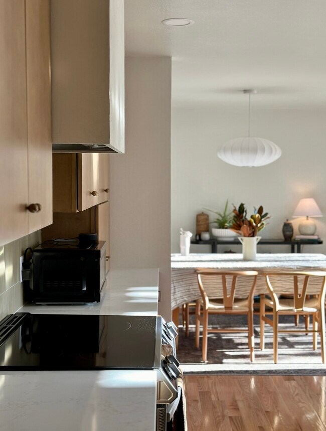Foto del edificio - 3338 Hollis St