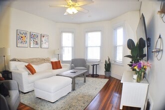 Building Photo - 401 K St