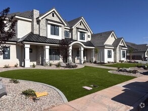 Building Photo - 2752 S 240 W